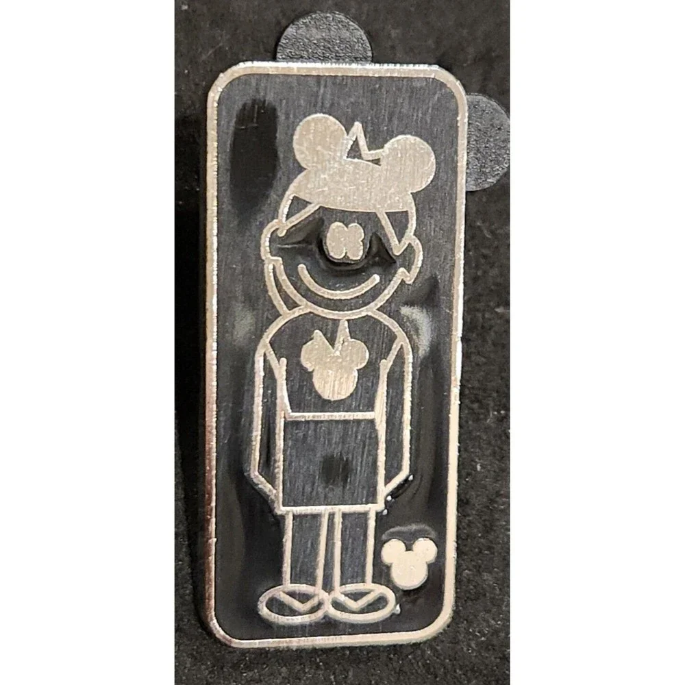 Disney Trading Pin MOM Chalk Board Decal Outline Hidden Mickey III Series